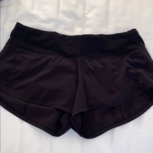 lululemon black shorts size 4